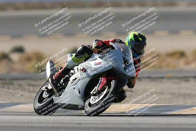 media/Nov-16-2025-Race Pace (Sun) [[8c5fa54630]]/Non Verified Riders (1st 20 Minutes)/1-Turn 14 (10am)/